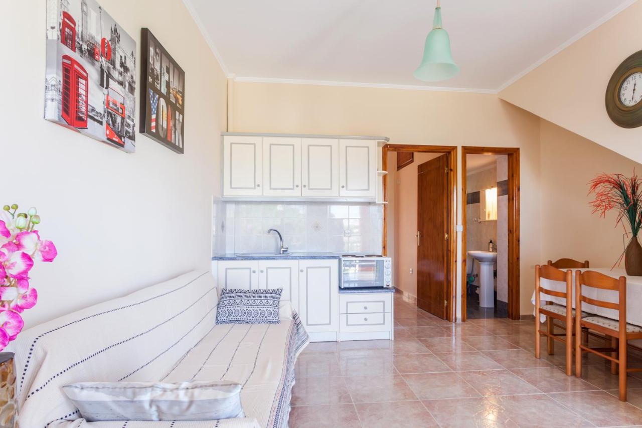 Christine Seaside Apartments In Chania สตาโลส ภายนอก รูปภาพ