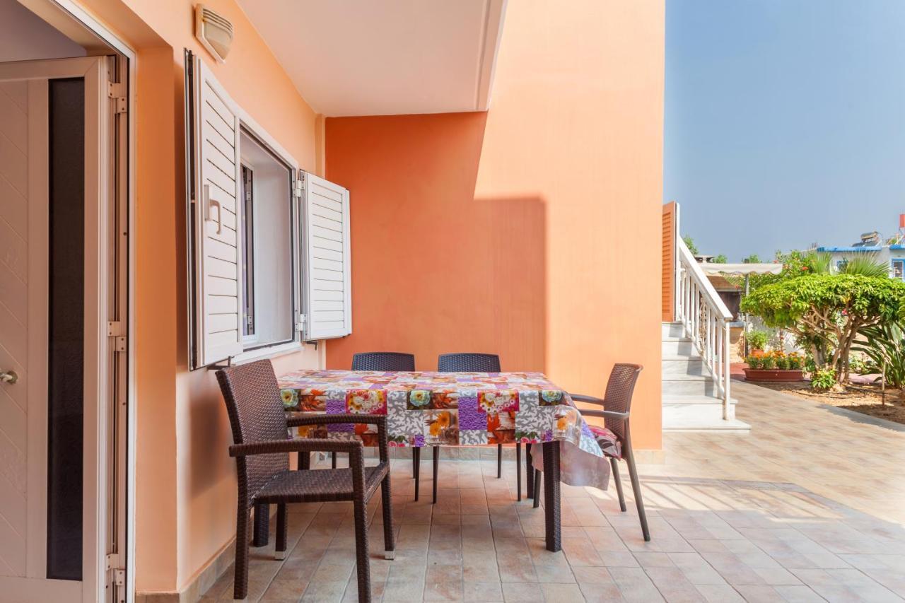 Christine Seaside Apartments In Chania สตาโลส ภายนอก รูปภาพ