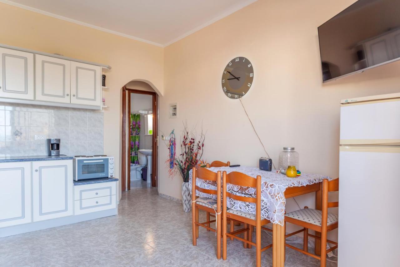 Christine Seaside Apartments In Chania สตาโลส ภายนอก รูปภาพ